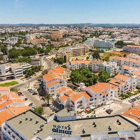 Central Town 2-Bedroom Apartment Albufeira Bagian luar foto