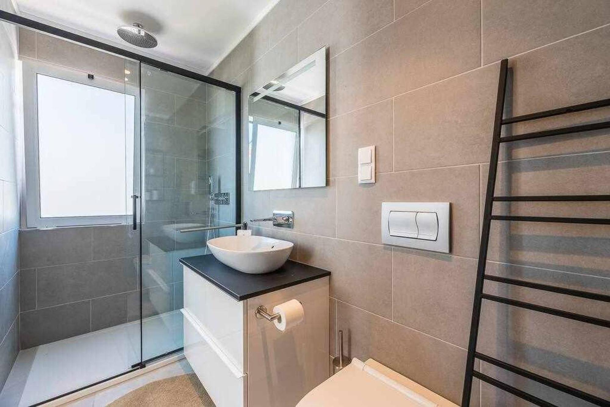 Central Town 2-Bedroom Apartment Albufeira Bagian luar foto